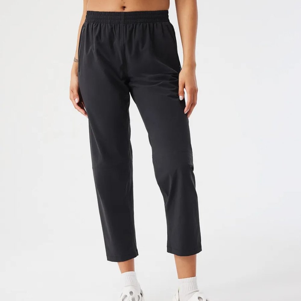 Outdoor Voices Zephyr Pant Size M